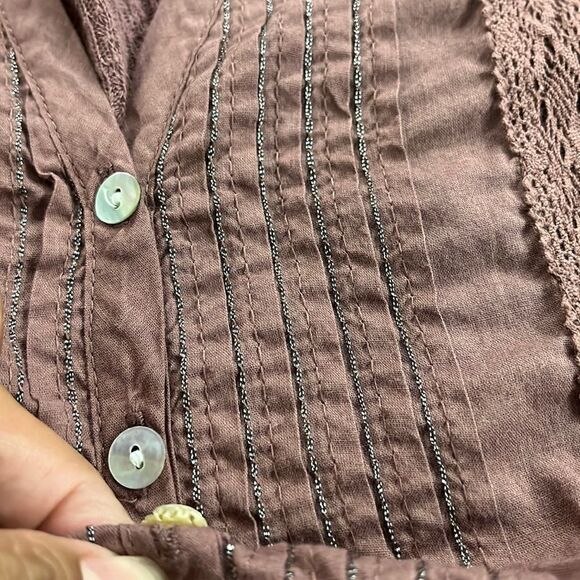 Lucky Brand Womans Pint Tuck Bib Pullover Blouse size Small Mauve colored - Picture 13 of 13